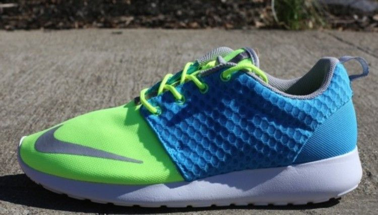 Кроссовки Nike Rosherun FB 'Current Blue'