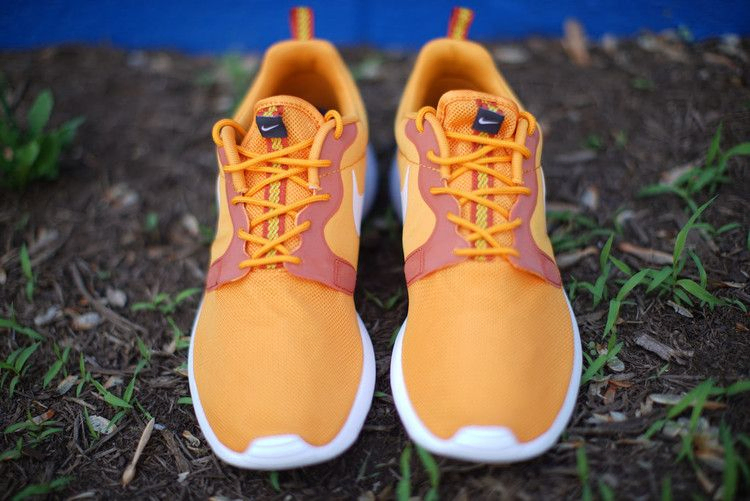 Кроссовки Nike Rosherun Hyperfuse 'Kumquat'