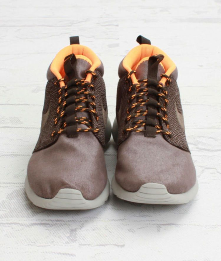 Кроссовки Nike Rosherun Mid Qs 'London'