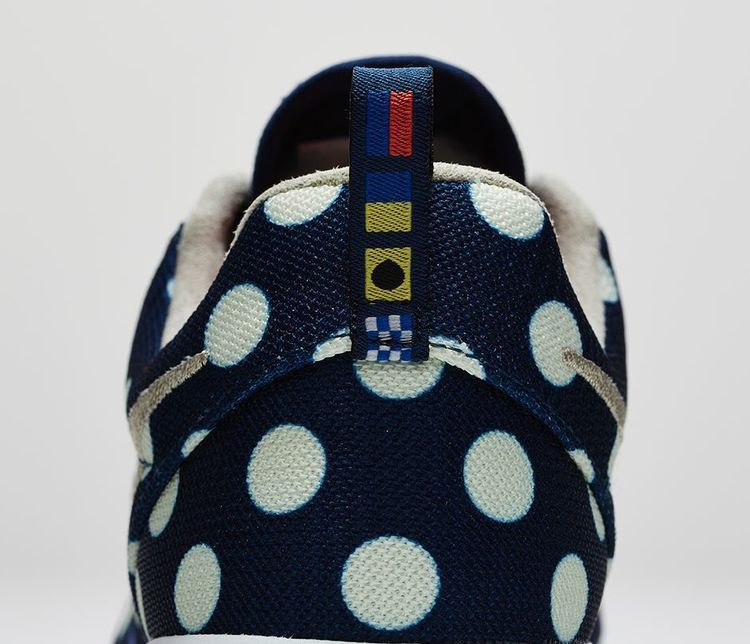 Кроссовки Nike Rosherun NM City QS 'NYC'