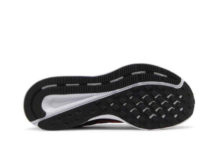 Кроссовки Nike Run Swift 2 'Black University Red'