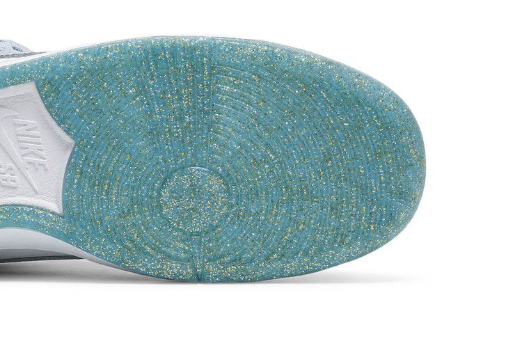 Кроссовки Nike Sean Cliver x Dunk Low SB 'Holiday Special' Special Box