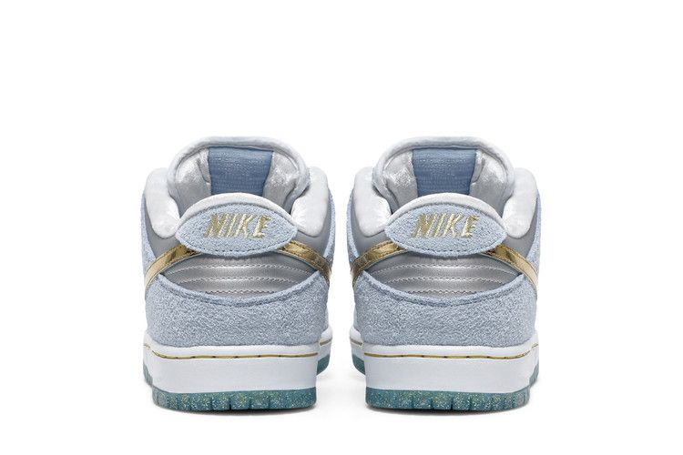 Кроссовки Nike Sean Cliver x Dunk Low SB 'Holiday Special' Special Box