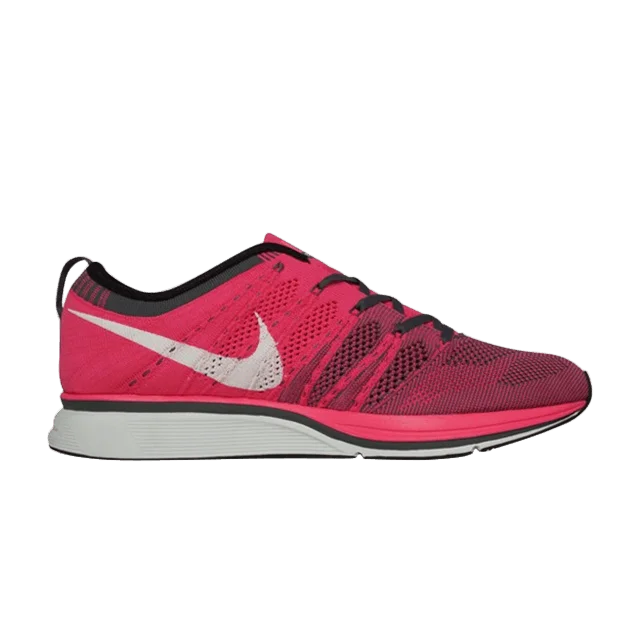 Кроссовки Nike Flyknit Trainer+ 'Pink Flash'