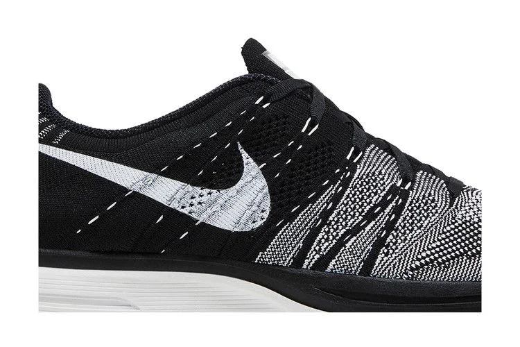 Кроссовки Nike Flyknit Trainer+ 'Black White'