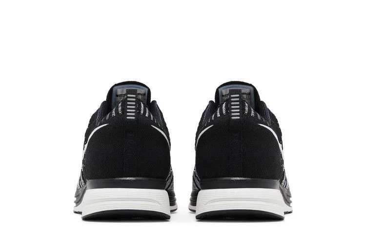 Кроссовки Nike Flyknit Trainer+ 'Black White'