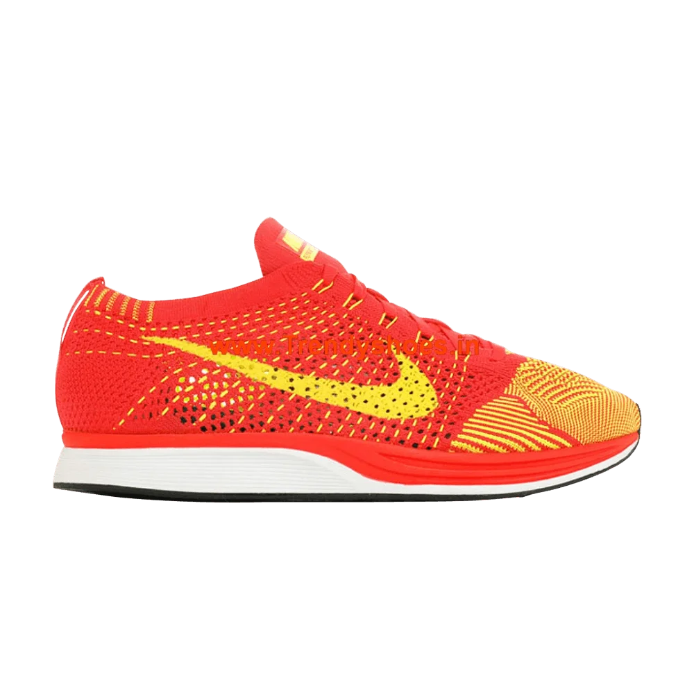 Кроссовки Nike Flyknit Racer 'Bright Crimson'