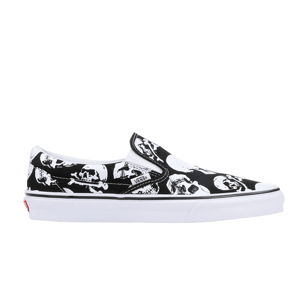 slip-on-skulls-vn0a38f7h0b