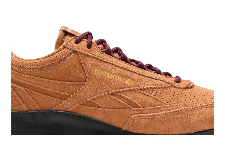 Кроссовки Reebok Sneakersnstuff x Classic Leather Legacy 'Wild Brown'