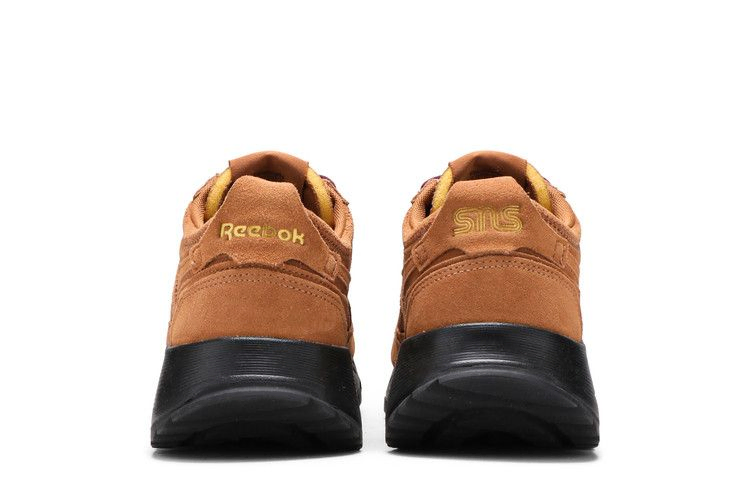 Кроссовки Reebok Sneakersnstuff x Classic Leather Legacy 'Wild Brown'