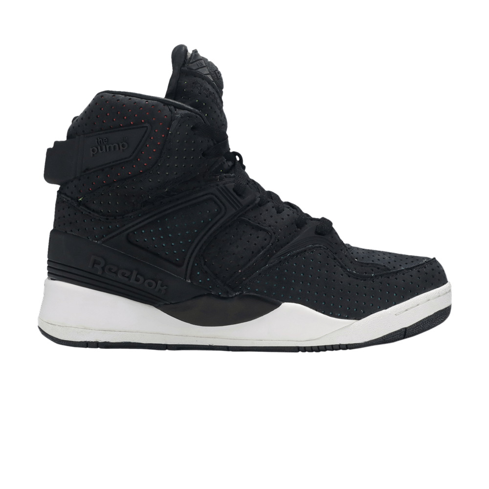 sneakersnstuff-x-pump-certified-blacklights-m44383