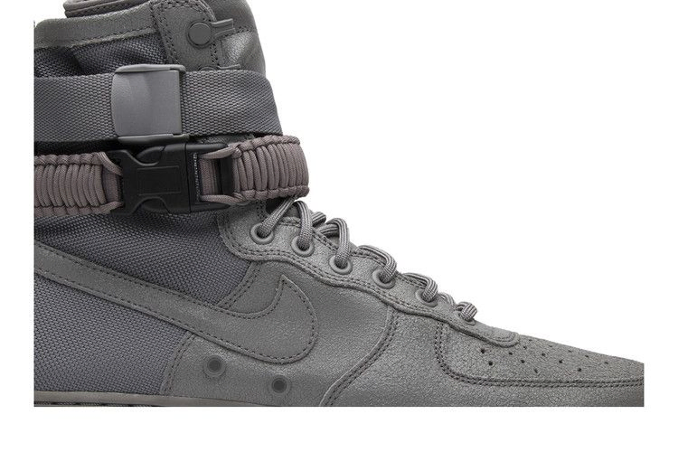 Кроссовки Nike SF Air Force 1 QS 'Dust'