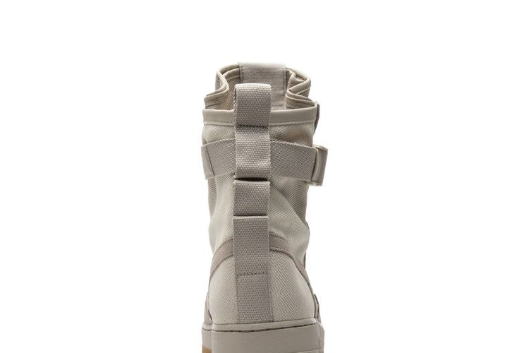 Кроссовки Nike SF Air Force 1 'String'