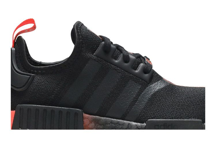 Кроссовки adidas Star Wars x NMD_R1 J 'Darth Vader'