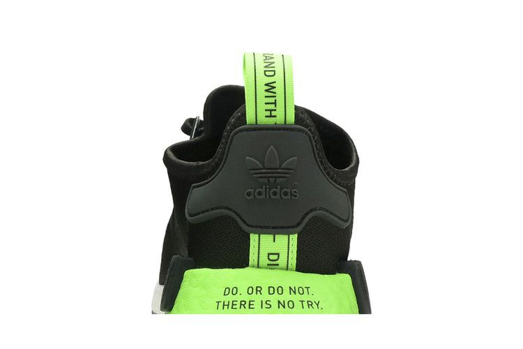 Кроссовки adidas Star Wars x NMD_R1 J 'Yoda'