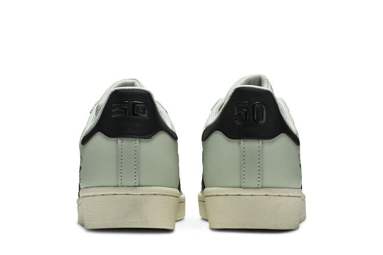 Кроссовки adidas Star Wars x Superstar 'The Child'