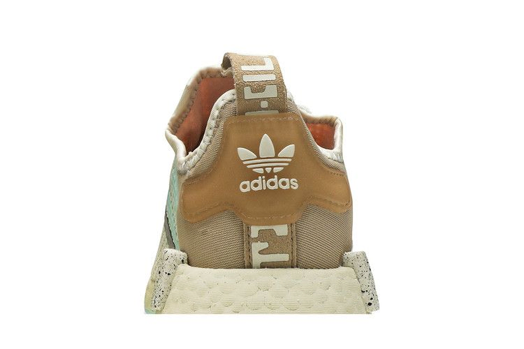 Кроссовки adidas Star Wars x Wmns NMD_R1 'The Child - Find Your Way'