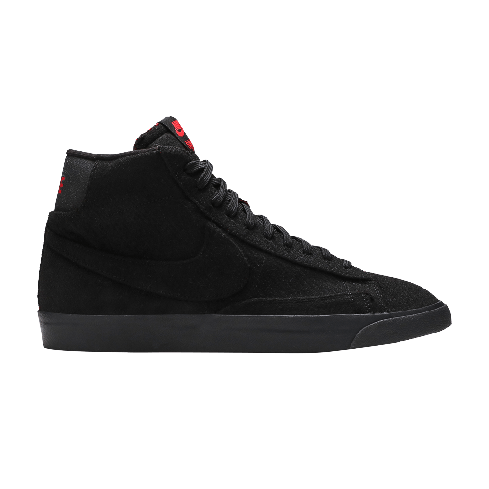 stranger-things-x-blazer-mid-qs-upside-down-black-cj6102-001