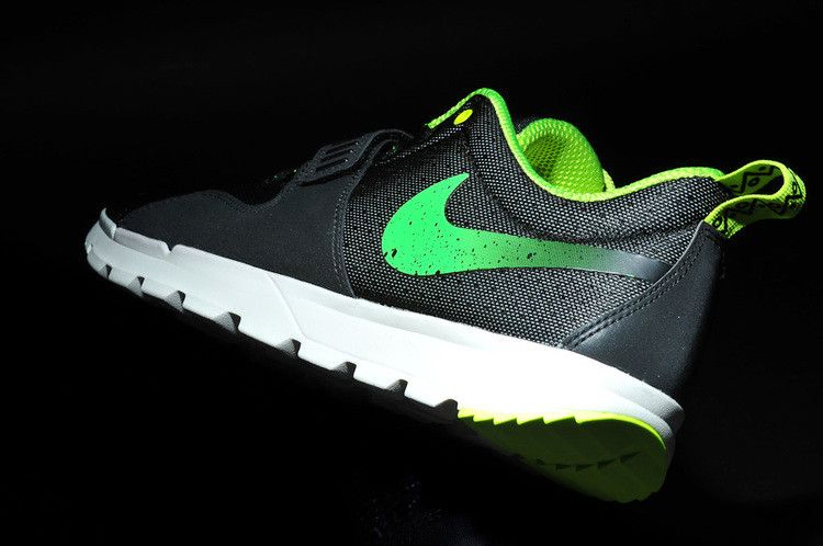 Кроссовки Nike Stussy x Trainerendor 'Black Volt'