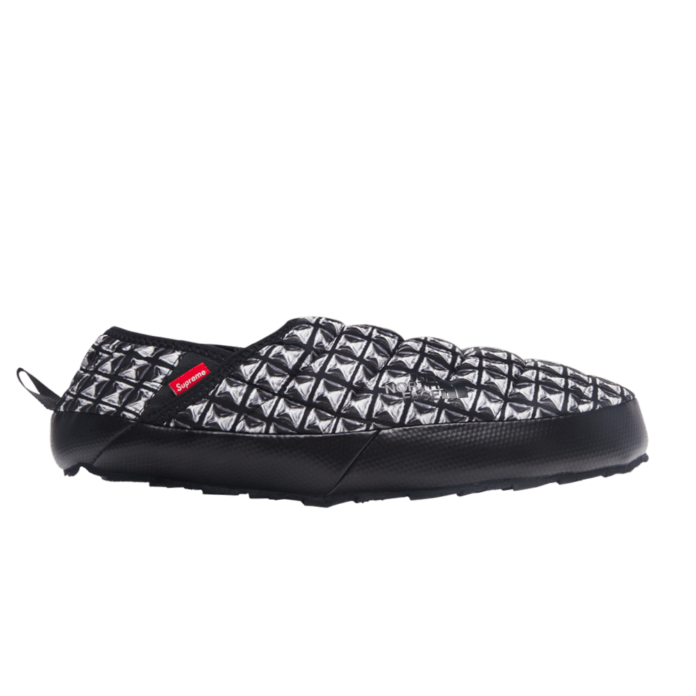 supreme-x-traction-mule-black-studded-print-supreme-tnf-mule-black-stud
