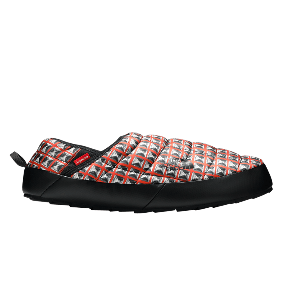supreme-x-traction-mule-red-studded-print-supreme-tnf-mule-red-stud