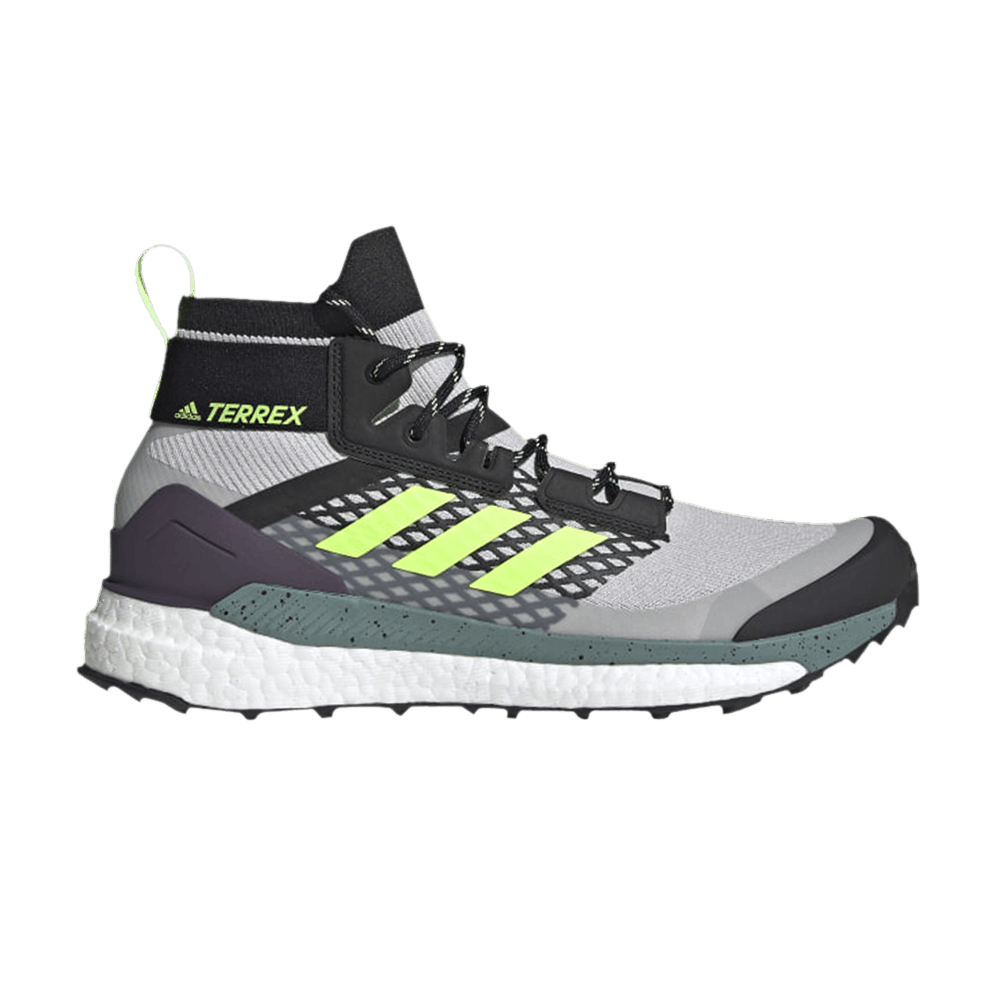 terrex-free-hiker-grey-signal-green-fw8685