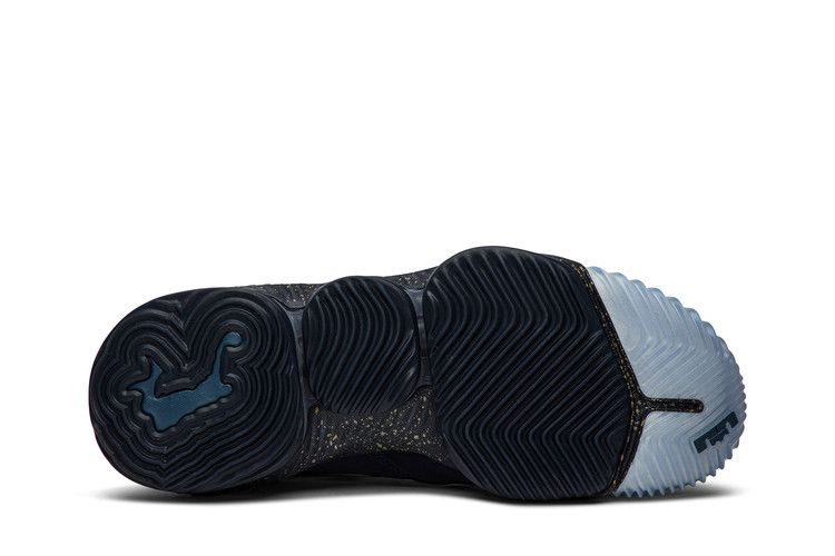 Кроссовки Nike Titan x LeBron 16 Low 'Agimat'