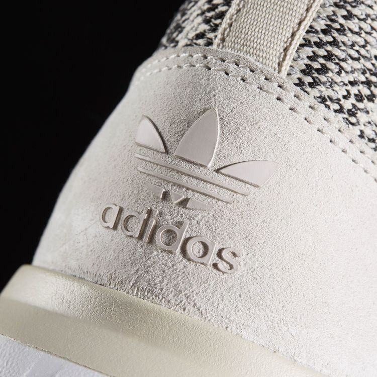 Кроссовки adidas Tubular Radial