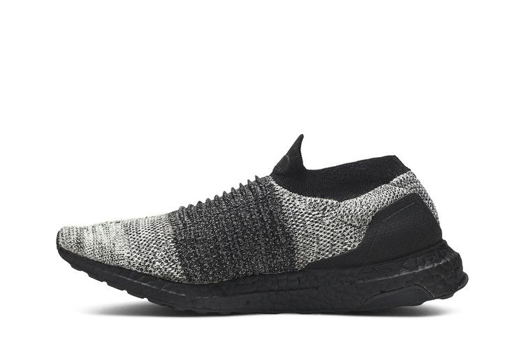 Кроссовки adidas UltraBoost Laceless 'Black Boost'