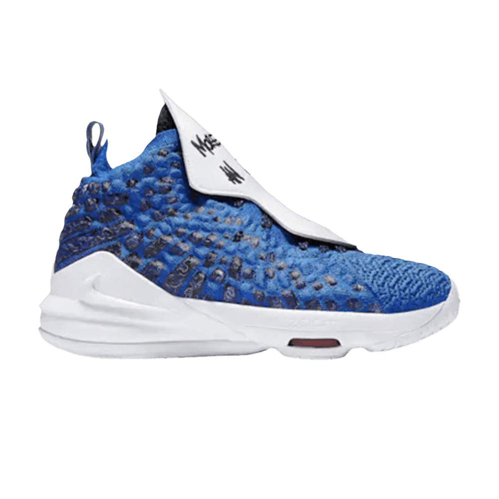 uninterrupted-x-lebron-17-gs-more-than-an-athlete-cu4113-400