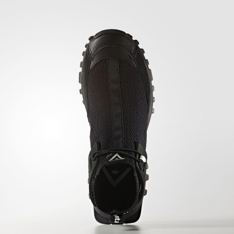 Кроссовки adidas White Mountaineering x Seeulater Alledo Primeknit 'Black'