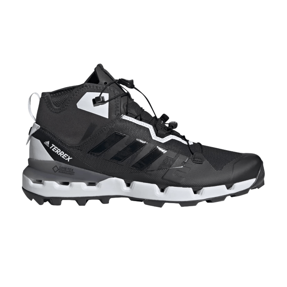 white-mountaineering-x-terrex-fast-gt-black-db3007