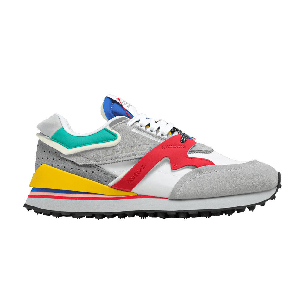 wmns-001-moment-white-red-agcp382-1