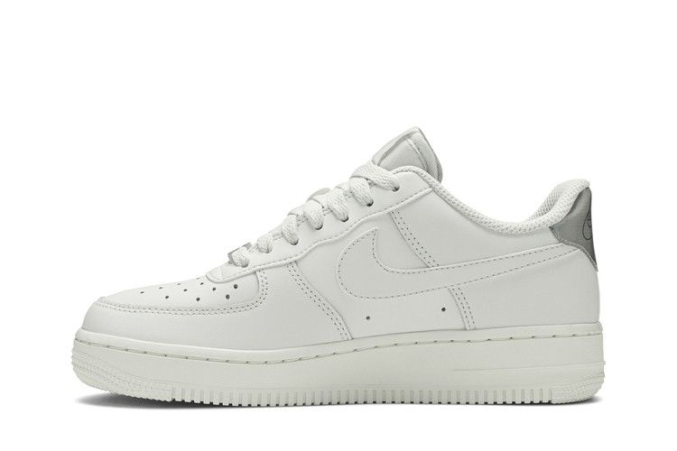 Кроссовки Nike Wmns Air Force 1 '07 ESS 'Platinum Tint'
