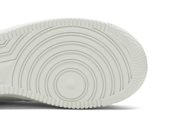 Кроссовки Nike Wmns Air Force 1 '07 ESS 'Platinum Tint'