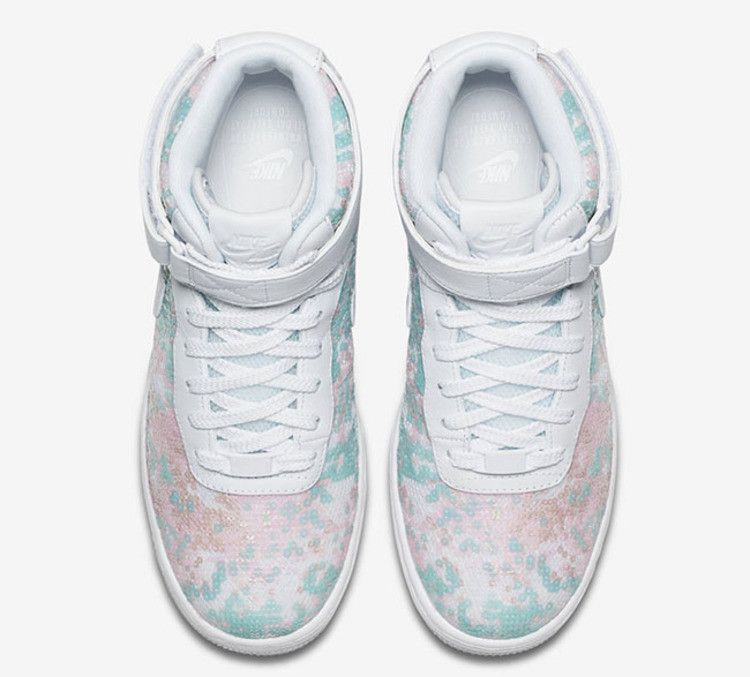 Кроссовки Nike Wmns Air Force 1 Upstep Hi LX 'Sequin Fabric'