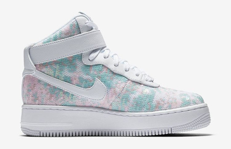Кроссовки Nike Wmns Air Force 1 Upstep Hi LX 'Sequin Fabric'