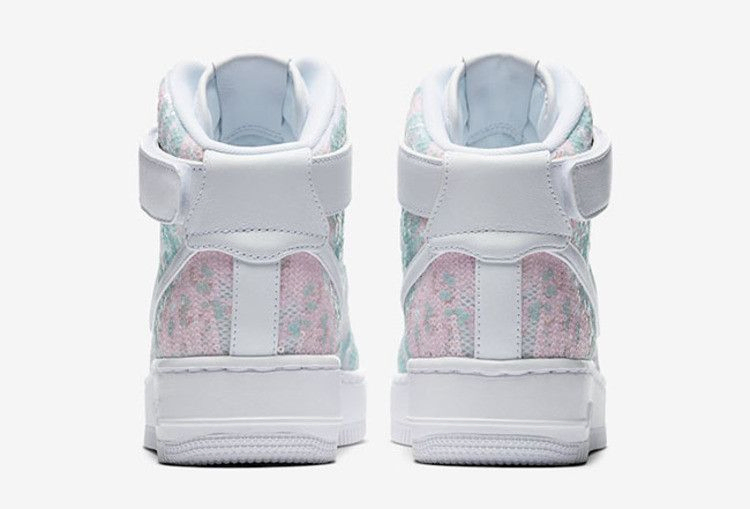Кроссовки Nike Wmns Air Force 1 Upstep Hi LX 'Sequin Fabric'
