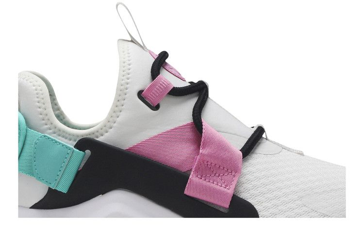 Кроссовки Nike Wmns Air Huarache City Low 'Hyper Jade'