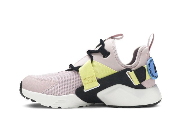 Кроссовки Nike Wmns Air Huarache City Low 'Plum Chalk'
