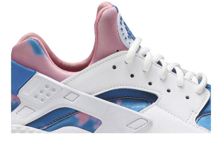 Кроссовки Nike Wmns Air Huarache Run Print 'White Blue Nebula'