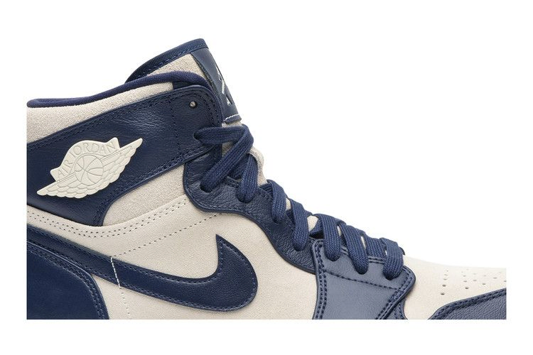 Кроссовки Wmns Air Jordan 1 High 'Navy Cream'