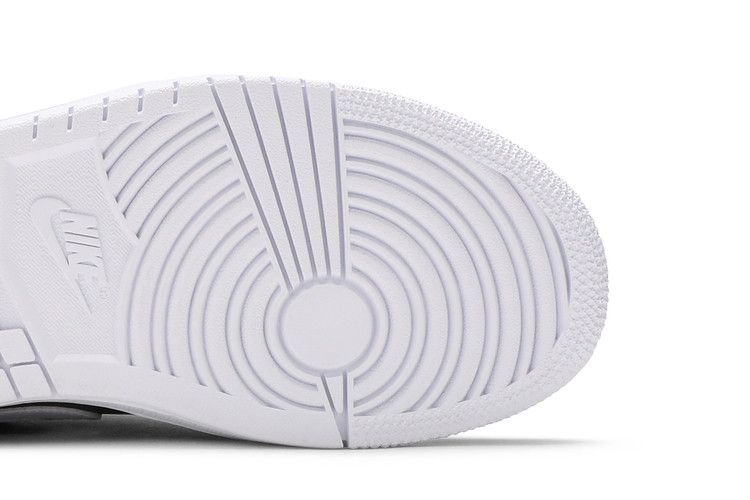 Кроссовки Wmns Air Jordan 1 Low 'Chicago Flip'