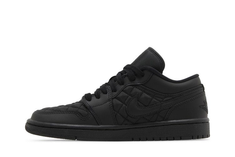 Кроссовки Wmns Air Jordan 1 Low 'Triple Black Quilted'