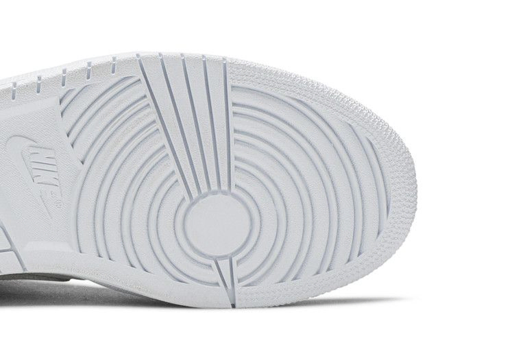 Кроссовки Wmns Air Jordan 1 Mid 'Ghost Green'