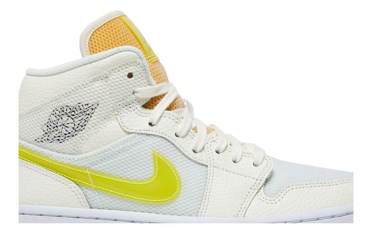 Кроссовки Wmns Air Jordan 1 Mid SE 'Voltage Yellow'