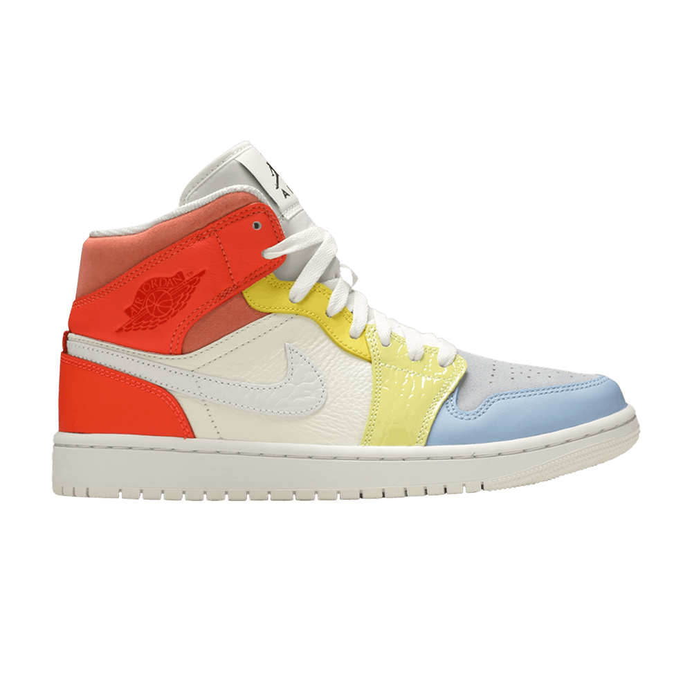 Кроссовки Nike Wmns Air Jordan 1 Mid 'To My First Coach'
