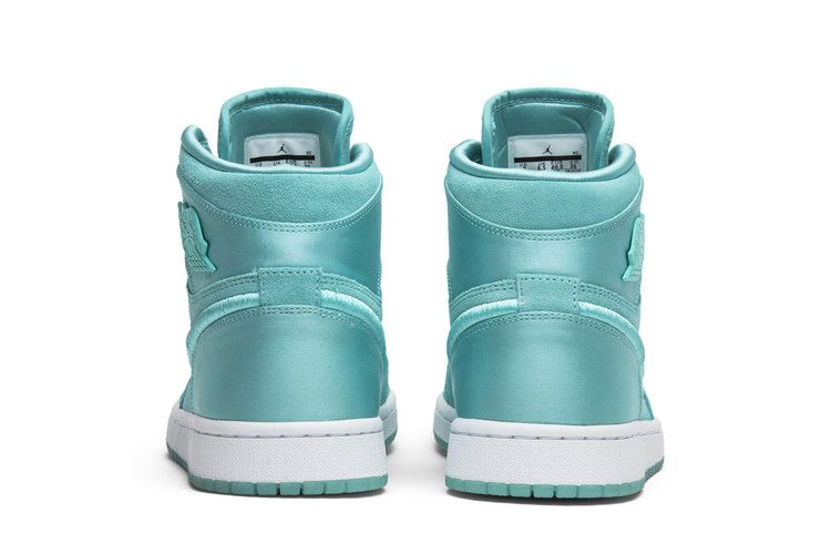 Кроссовки Wmns Air Jordan 1 Retro High 'Season of Her: Aqua'