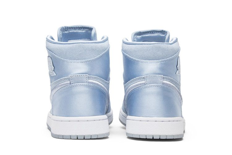 Кроссовки Wmns Air Jordan 1 Retro High 'Season of Her: Hydrogen Blue'