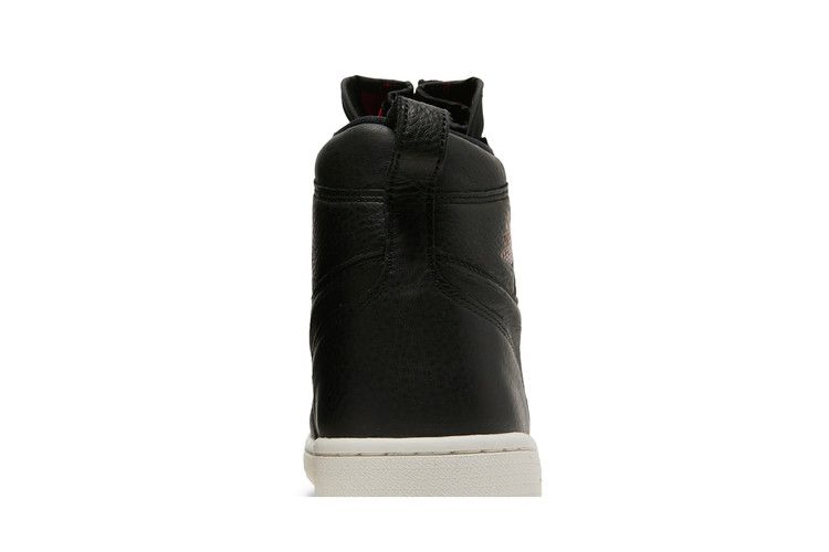 Кроссовки Wmns Air Jordan 1 Retro High Zip 'Black'